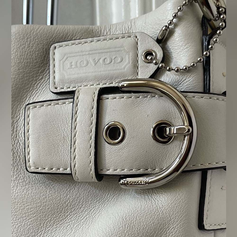 Coach Soho White Leather Shoulder Bag like new - Picture 2 of 9